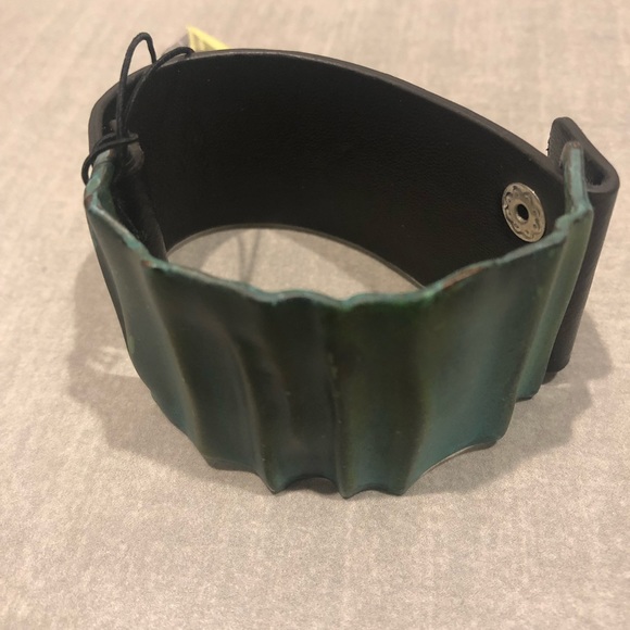 NWT Turquoise Metal and leather bracelet - Picture 4 of 4